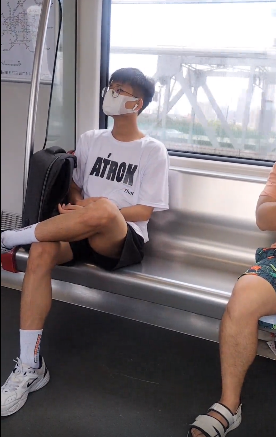 地铁上偶遇的运动小哥，这样真好看！ - 51虹马