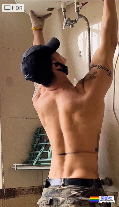 浴霸坏了来了个工人修理，他脱衣服干嘛？ - 51虹马