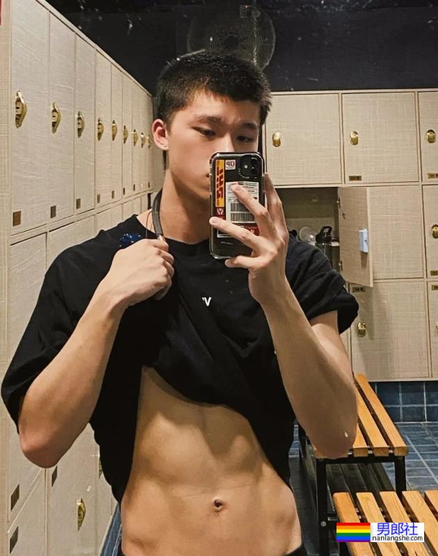 胸肌大腹毛旺盛的足球爷们，到底可以有多Man？-51虹马