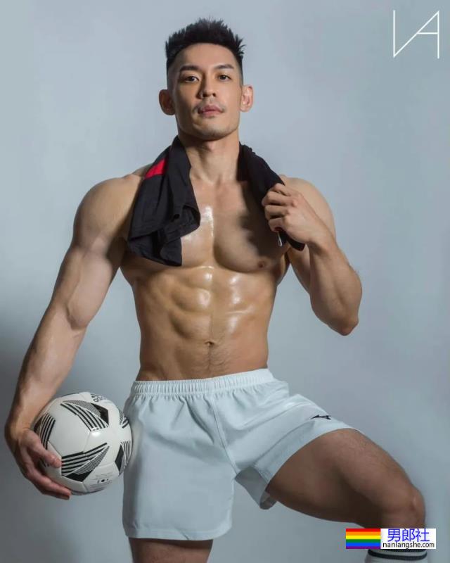胸肌大腹毛旺盛的足球爷们，到底可以有多Man？ - 51虹马