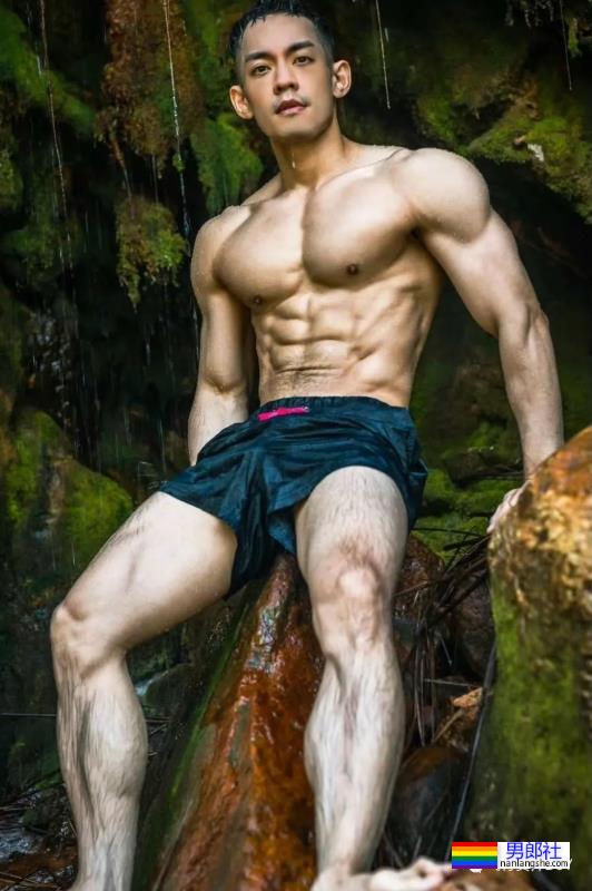 胸肌大腹毛旺盛的足球爷们，到底可以有多Man？ - 51虹马