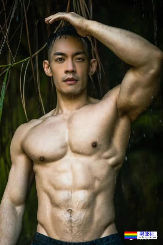 胸肌大腹毛旺盛的足球爷们，到底可以有多Man？ - 51虹马