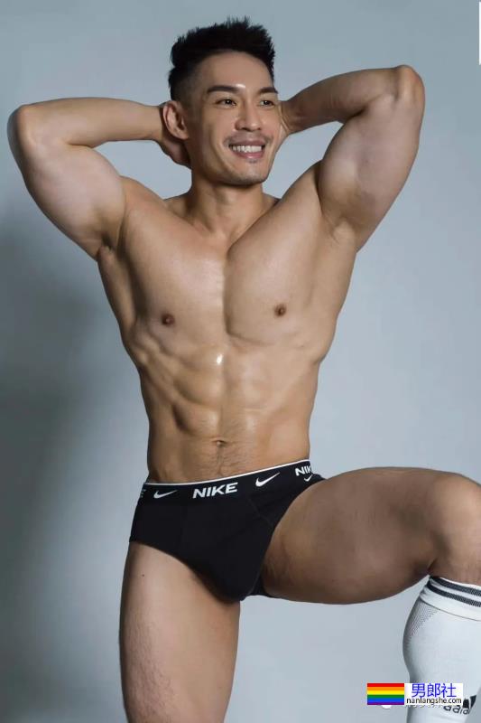 胸肌大腹毛旺盛的足球爷们，到底可以有多Man？ - 51虹马