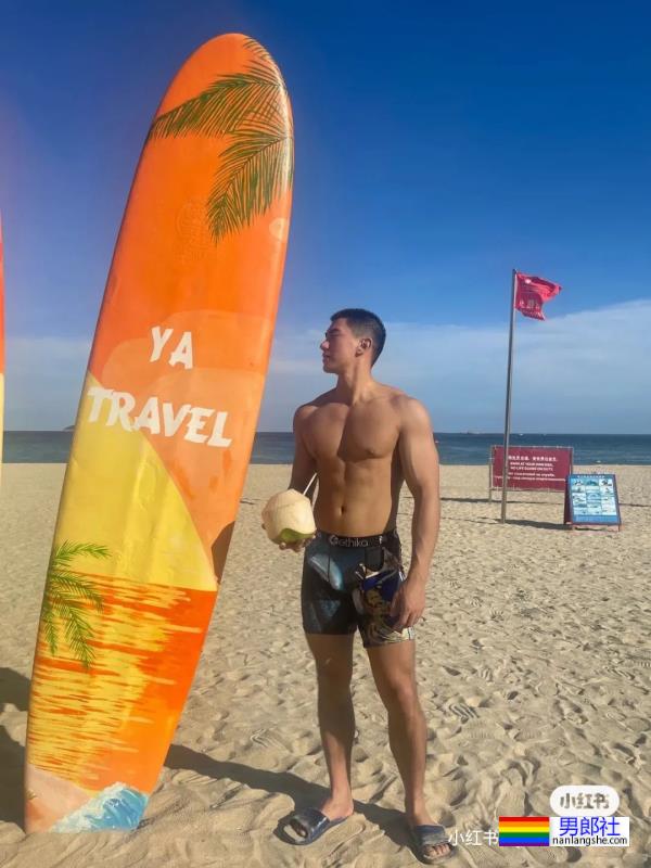 肌肉硬汉 - 51虹马