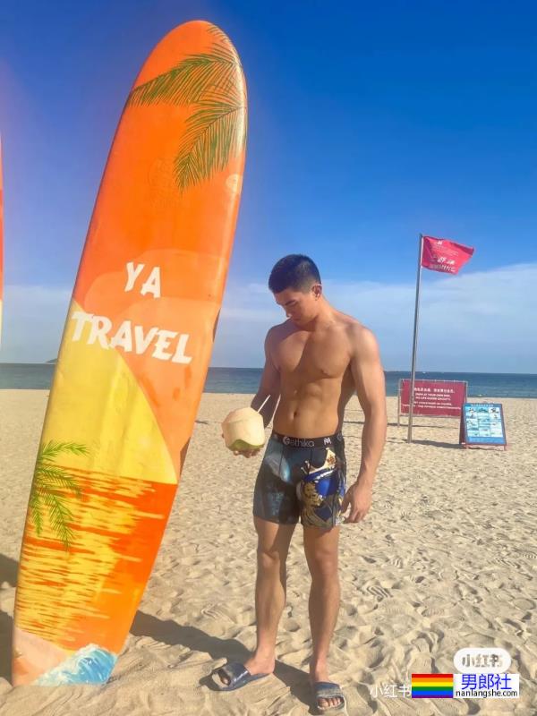 肌肉硬汉 - 51虹马