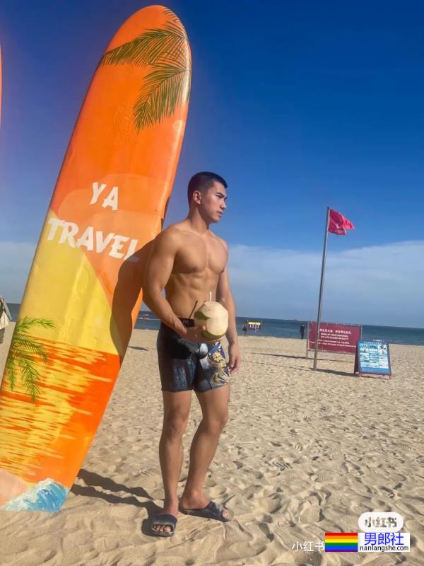 肌肉硬汉 - 51虹马