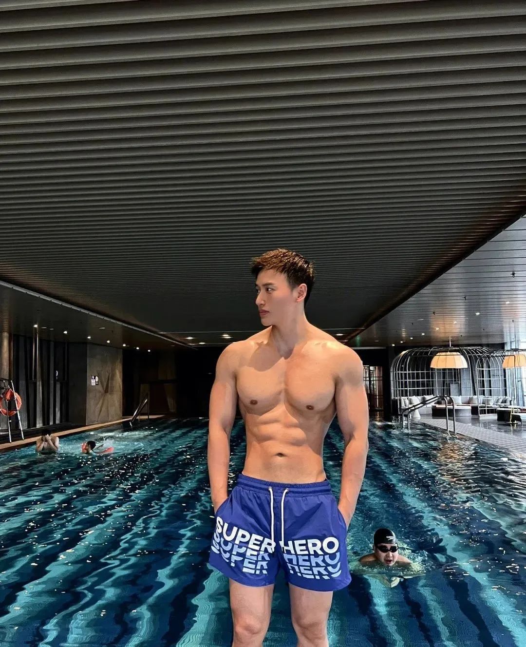 185CM大长腿肌肉男 - 51虹马