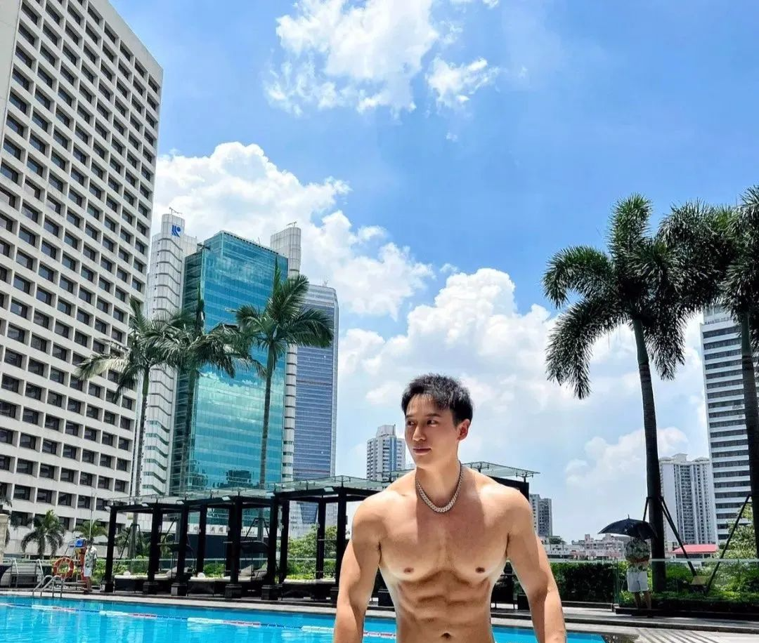 185CM大长腿肌肉男 - 51虹马