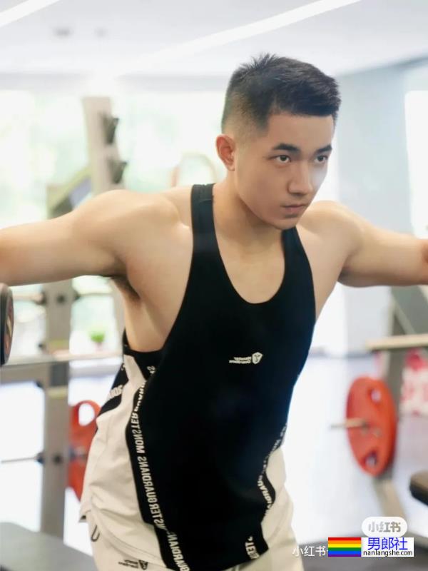 白衣少年 - 51虹马