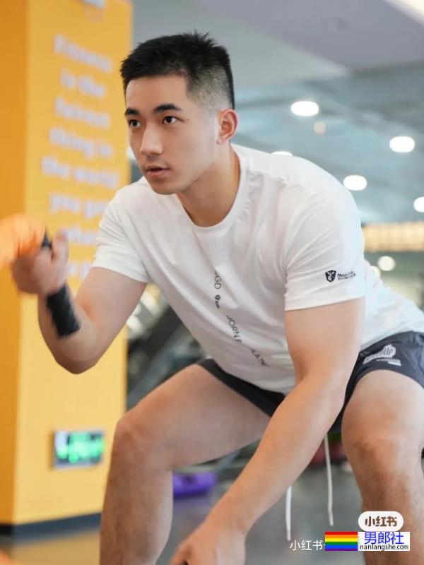 白衣少年 - 51虹马