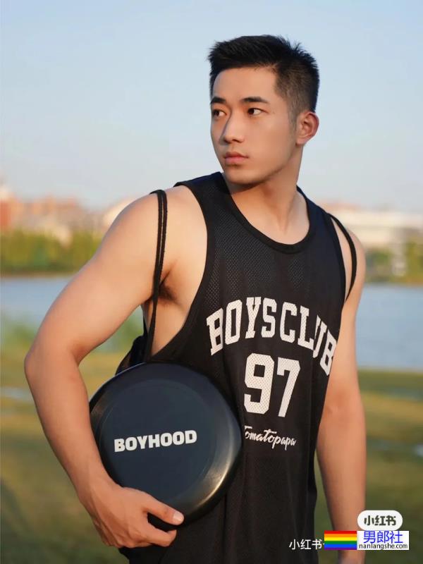 白衣少年 - 51虹马