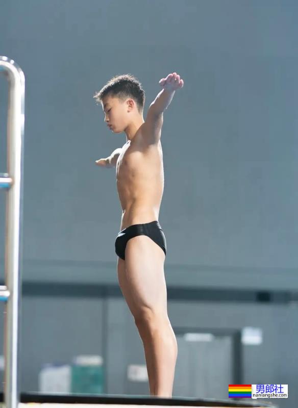 2022广西跳水比赛上的少年，发育太好了 - 51虹马