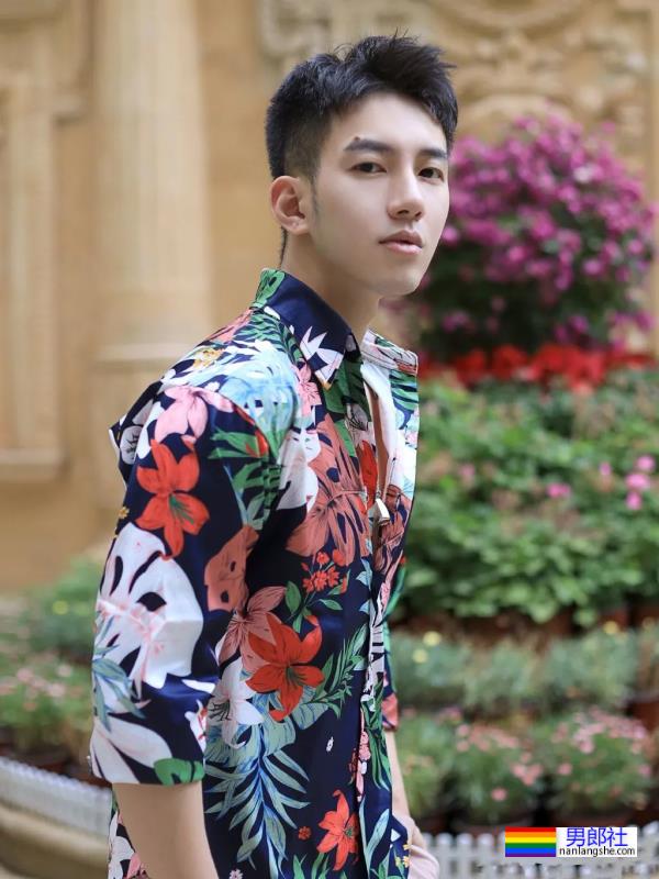 干净帅气的小哥哥，这也太帅了吧！ - 51虹马