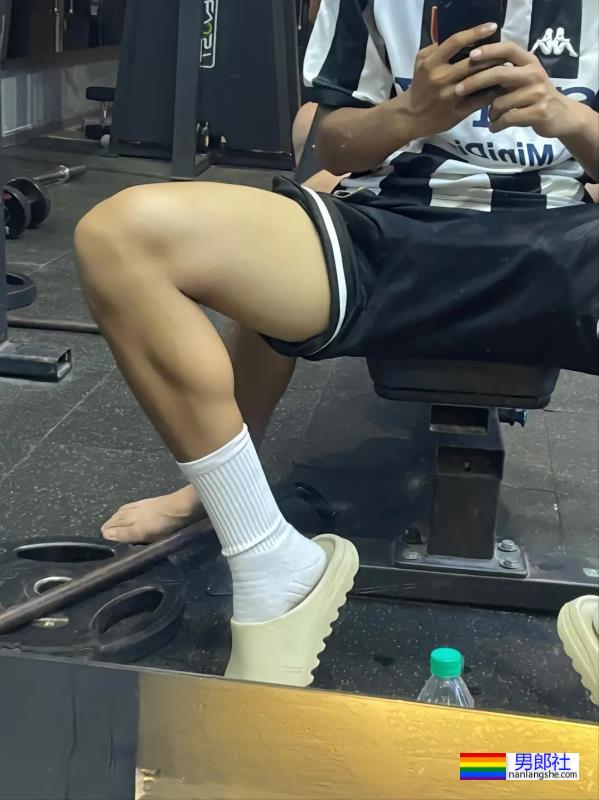 麟杰与21岁程序员-51虹马