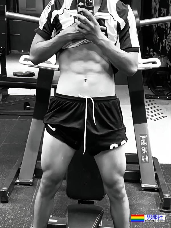 麟杰与21岁程序员 - 51虹马