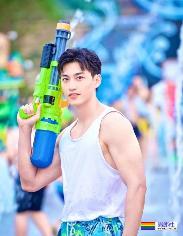 高颜值大长腿未免也太帅！ - 51虹马