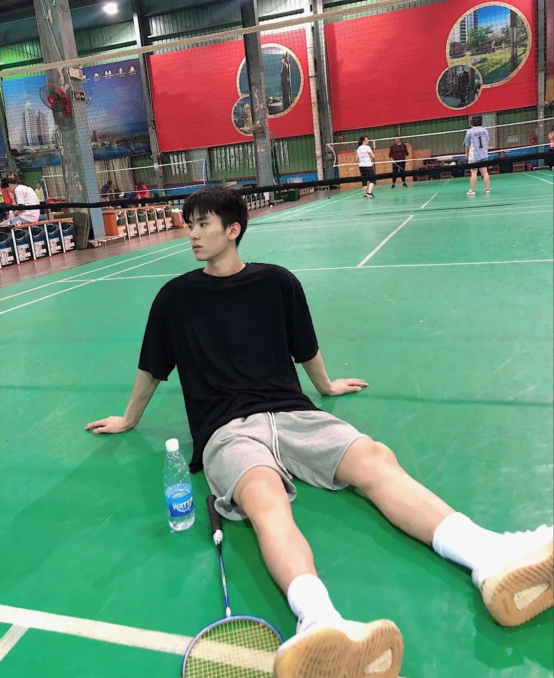 18岁毛球小哥哥太帅了！ - 51虹马