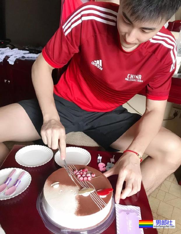 十年首胜伊朗，中国男排第一帅哥不允许你们不知道！ - 51虹马