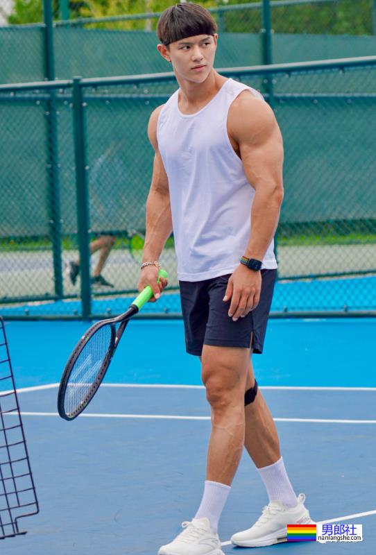 这群西装革履的《绝对男人》,一整个爱住了! - 51虹马 这群西装革履的《绝对男人》,一整个爱住了! - 51虹马