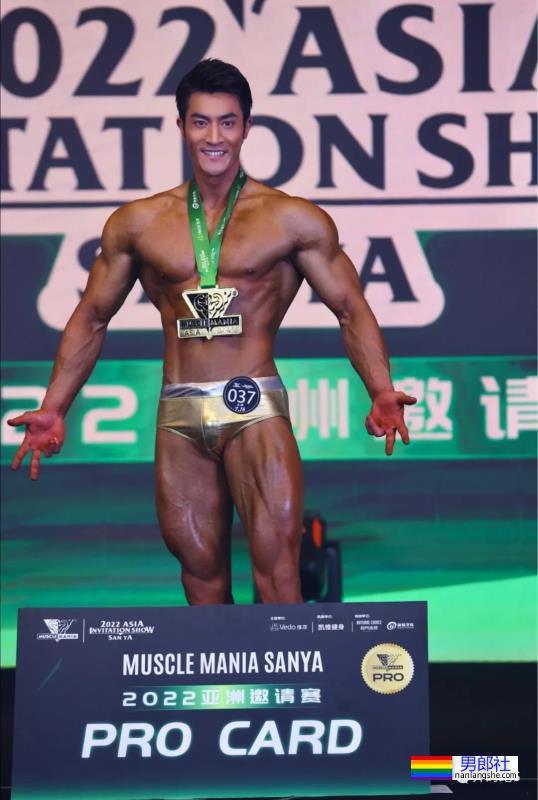 这群西装革履的《绝对男人》,一整个爱住了! - 51虹马 这群西装革履的《绝对男人》,一整个爱住了! - 51虹马