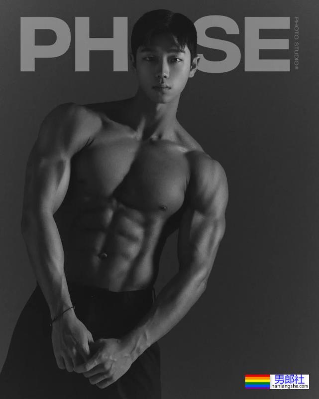 肉壮小哥拍浴巾写真火了,也太让人抵抗不了吧! - 51虹马 肉壮小哥拍浴巾写真火了,也太让人抵抗不了吧! - 51虹马