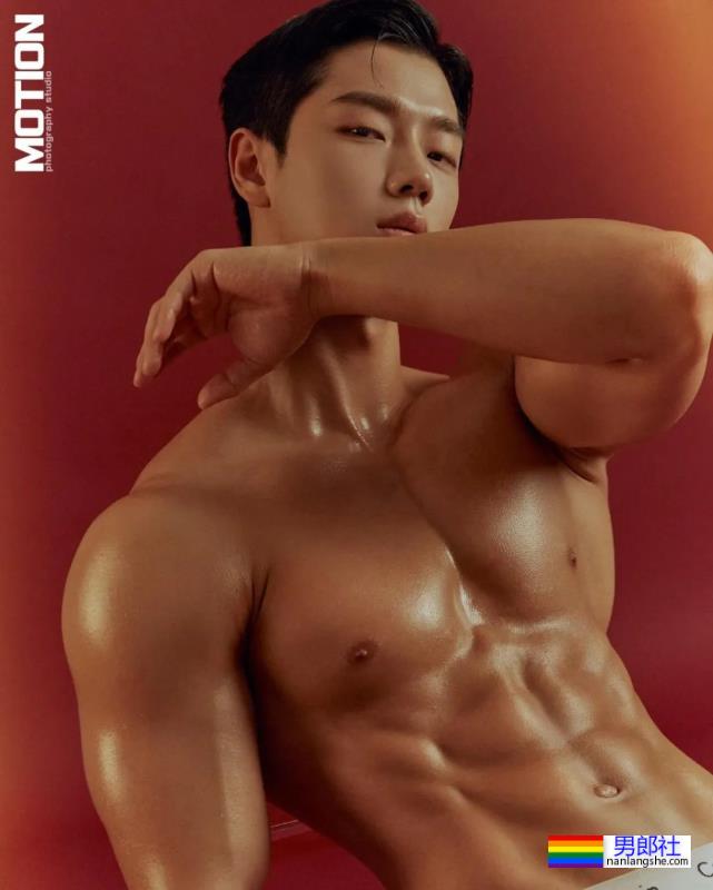 肉壮小哥拍浴巾写真火了,也太让人抵抗不了吧! - 51虹马 肉壮小哥拍浴巾写真火了,也太让人抵抗不了吧! - 51虹马