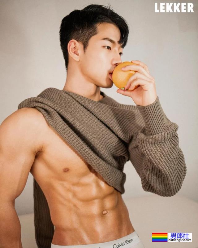 肉壮小哥拍浴巾写真火了,也太让人抵抗不了吧! - 51虹马 肉壮小哥拍浴巾写真火了,也太让人抵抗不了吧! - 51虹马