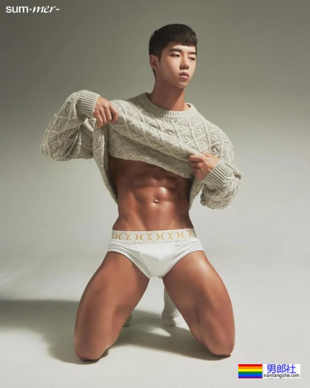 肉壮小哥拍浴巾写真火了,也太让人抵抗不了吧! - 51虹马 肉壮小哥拍浴巾写真火了,也太让人抵抗不了吧! - 51虹马