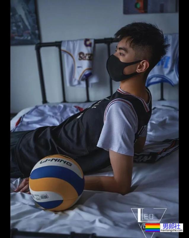 白袜体育生 - 51虹马