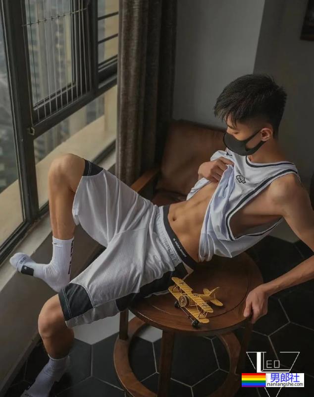 白袜体育生 - 51虹马