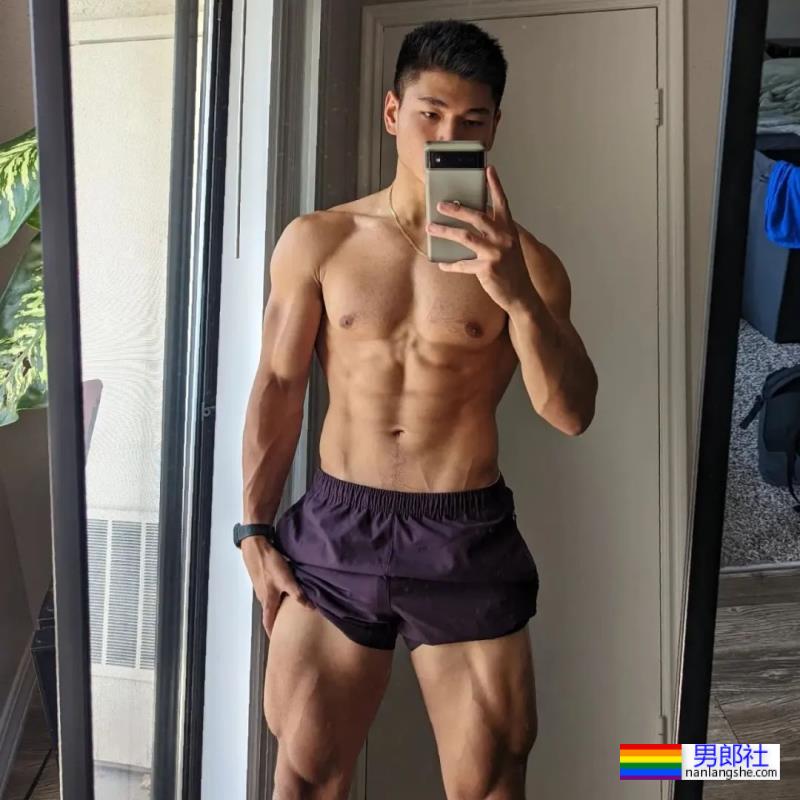 推特肌肉教练露脸狂掉粉,网友急支招拍电影补救! - 51虹马 推特肌肉教练露脸狂掉粉,网友急支招拍电影补救! - 51虹马