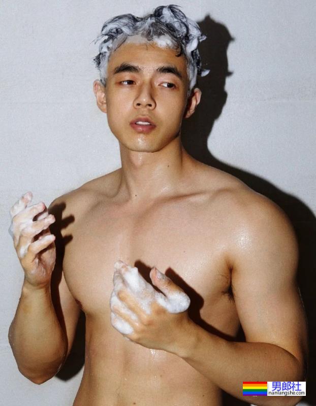 与毛若懿一起合拍的网红小哥扒到了!这才是公零天花板? - 51虹马 与毛若懿一起合拍的网红小哥扒到了!这才是公零天花板? - 51虹马