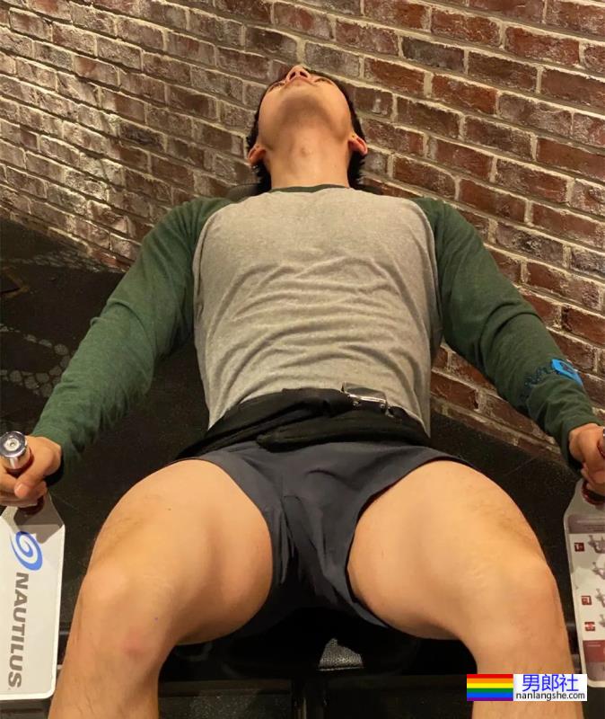 与毛若懿一起合拍的网红小哥扒到了!这才是公零天花板? - 51虹马 与毛若懿一起合拍的网红小哥扒到了!这才是公零天花板? - 51虹马