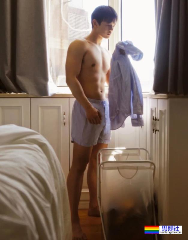 与毛若懿一起合拍的网红小哥扒到了!这才是公零天花板? - 51虹马 与毛若懿一起合拍的网红小哥扒到了!这才是公零天花板? - 51虹马