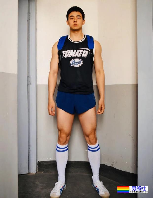 与毛若懿一起合拍的网红小哥扒到了!这才是公零天花板? - 51虹马 与毛若懿一起合拍的网红小哥扒到了!这才是公零天花板? - 51虹马