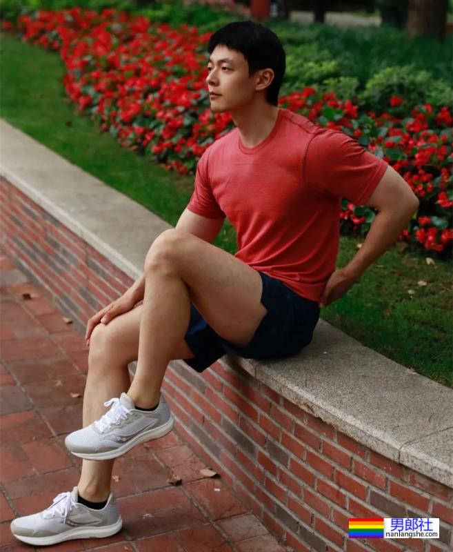 与毛若懿一起合拍的网红小哥扒到了!这才是公零天花板? - 51虹马 与毛若懿一起合拍的网红小哥扒到了!这才是公零天花板? - 51虹马