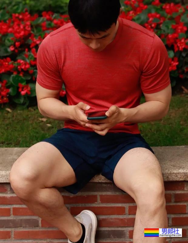 与毛若懿一起合拍的网红小哥扒到了!这才是公零天花板? - 51虹马 与毛若懿一起合拍的网红小哥扒到了!这才是公零天花板? - 51虹马