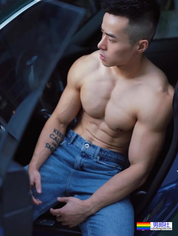 宁波这位健身教练胸肌练得太棒了！-51虹马