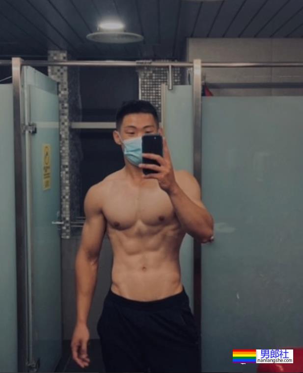 柔道体育生居然和队友在一起了！网友：我要加入他们！ - 51虹马