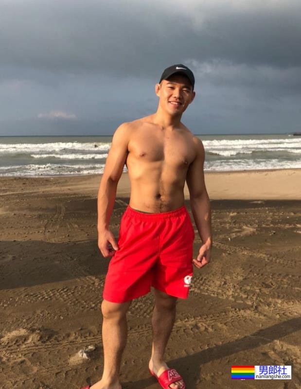 柔道体育生居然和队友在一起了！网友：我要加入他们！ - 51虹马