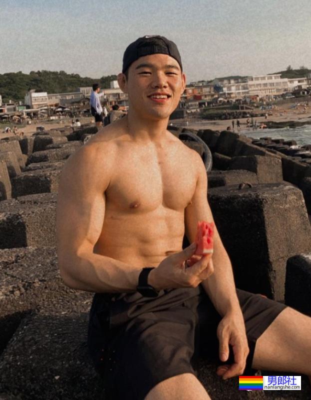 柔道体育生居然和队友在一起了！网友：我要加入他们！ - 51虹马