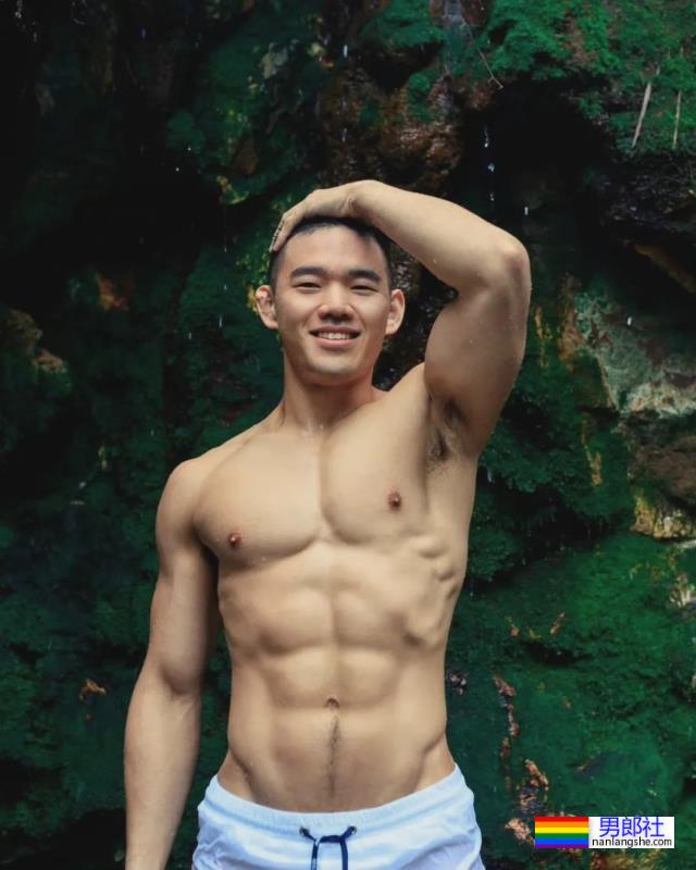 柔道体育生居然和队友在一起了！网友：我要加入他们！ - 51虹马