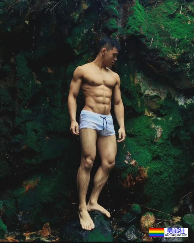 柔道体育生居然和队友在一起了！网友：我要加入他们！ - 51虹马