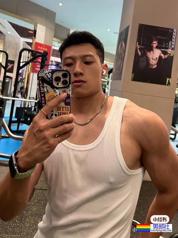 非典型臭脚帅哥-51虹马