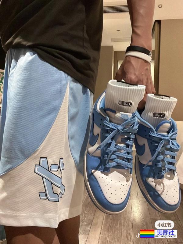 非典型臭脚帅哥 - 51虹马