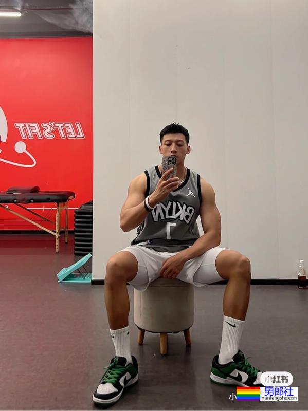 非典型臭脚帅哥 - 51虹马