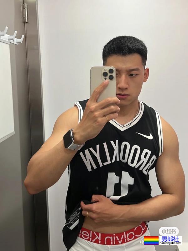 非典型臭脚帅哥 - 51虹马