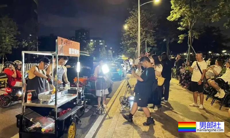 壹零烧烤？广州这三个肌肉男真的很敢.. - 51虹马