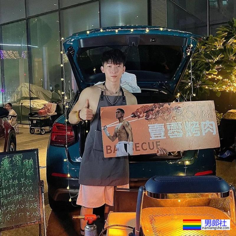 壹零烧烤？广州这三个肌肉男真的很敢.. - 51虹马