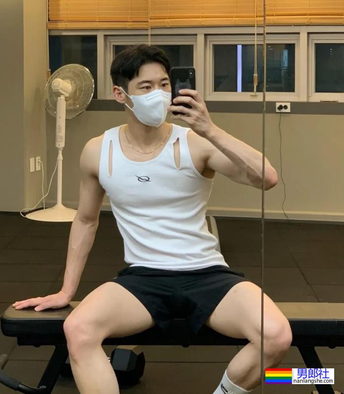 柔道小哥被拖去拍硬照写真,这身材也太可了吧! - 51虹马 柔道小哥被拖去拍硬照写真,这身材也太可了吧! - 51虹马